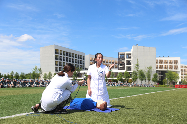 1505892501552442.jpg 36714