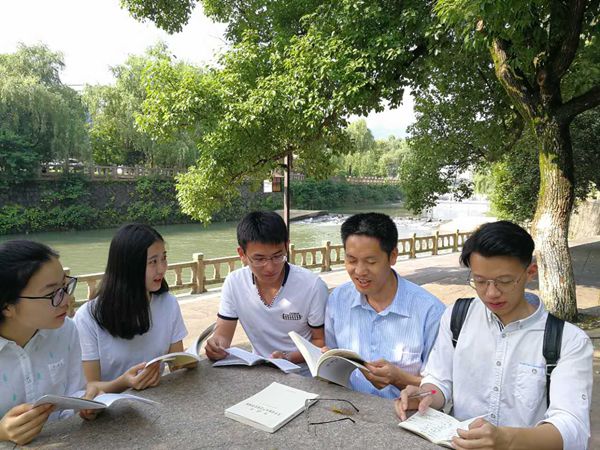 1497517189133871.jpg 李书记_副本.jpg