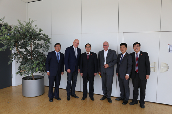 1506476342580756.jpg 2A75A